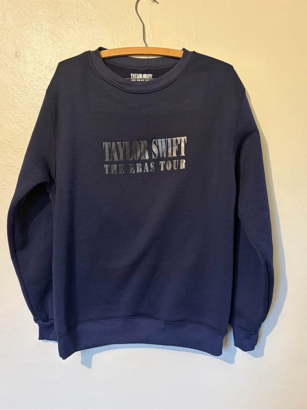 New w/o tags Taylor Swift The Eras World Tour Crewneck Sweatshirt Navy size M